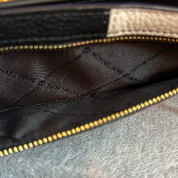 🖤MICHAEL KORS🖤Reed Black Multi Large Leather Snap Wallet/EUC - Picture 8 of 10